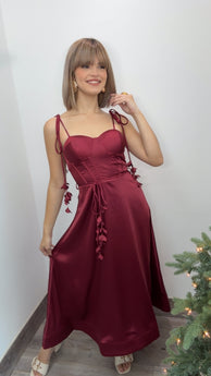 Brisa de Rubí Petals Satin Midi Dress