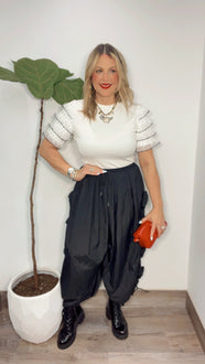 Blanc Élégance Sleeve Top