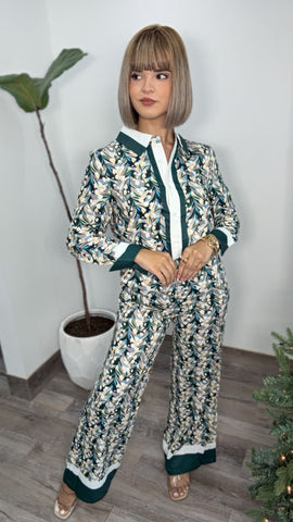 Gracia Hunter Green Print Pant