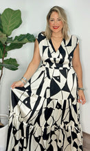 Gracia Black/White Maxi-Dress