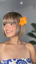 Flor Encanto en Pétalos Naranja