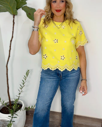 Chic Embroidery Gracia Top (Yellow)