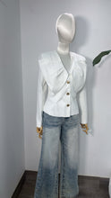 Gracia Chic White Top