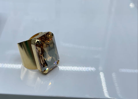 Gold Crystal Tova Ring
