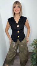 Perla Black Button Gold Top